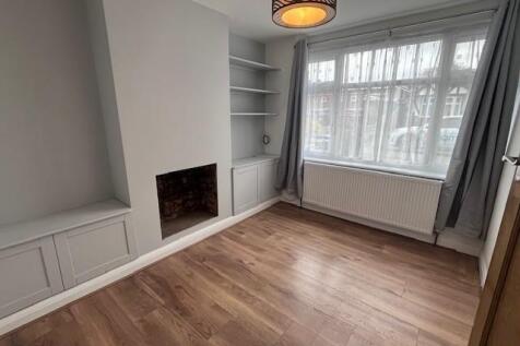 Living room 3.jpg