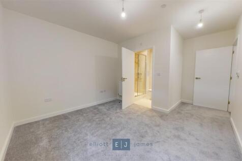 Borders Lane, Loughton photo 3