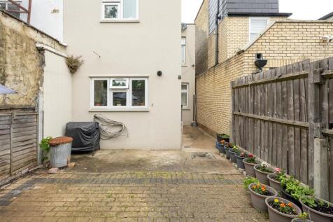 Exmouth Road, E17
