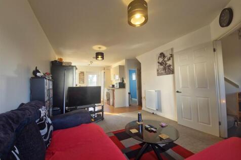 Lounge to Kitchen .jpg