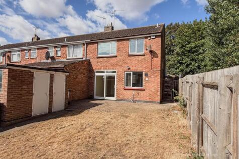 241 Windmill AVe Kettering-6.jpg
