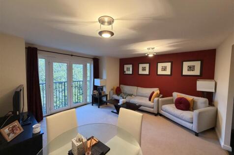 Bramleys Estate Agents - Flugel Way - Lindley (15)