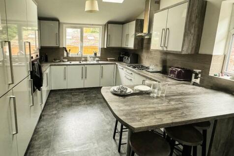 £180 pppw Bills Incl, Daisy Bank Road, Manchester, M14 photo 3