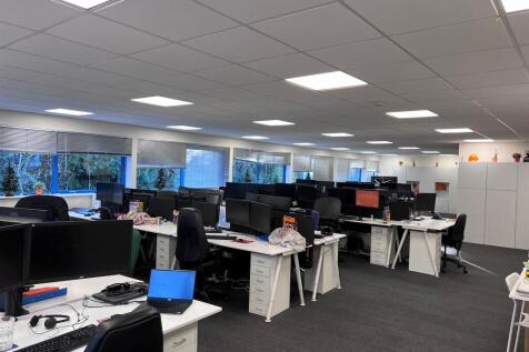 Office to rent Image 3