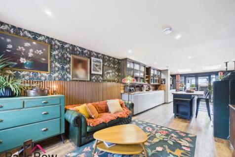 KITCHEN/DINING/LIVING AREA