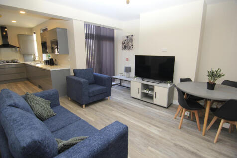 ROOM  TO RENT WITH EN SUITE