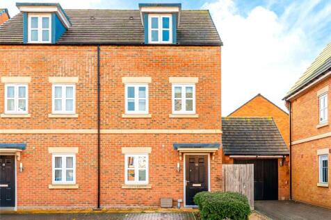 Newbury, RG14 - property photo
