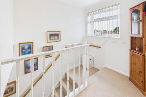 CAM02519G0-PR0326-STILL001