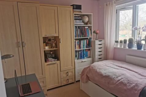 2nd Bedroom