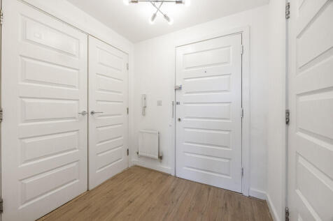 27 Gateway Court ...