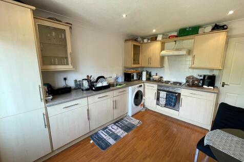 Farriers Court, Peterborough, PE2 7DY photo 3