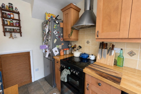 Cedar Way, Haywards Heath photo 4