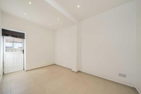 St. James's Drive, Balham photo 2