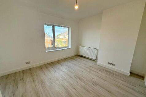 Lombardy Grove, Meir, ST3 photo 3