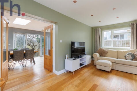 Lounge &amp; Dining Area