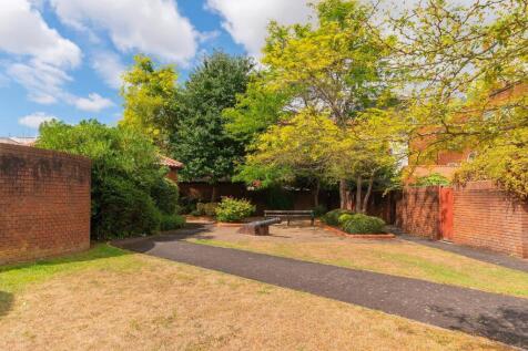 0W6RWW - Communal Gardens B.jpg