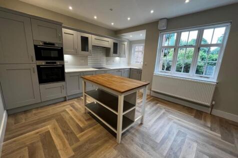 Kitchen Dining Room 2.jpg
