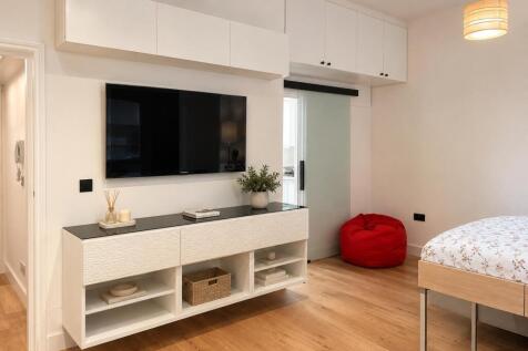 Studio to rent