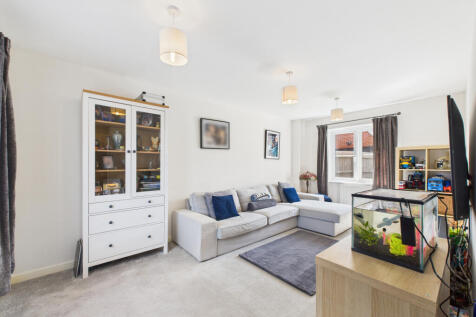 CAM02909G0-PR0479-STILL012