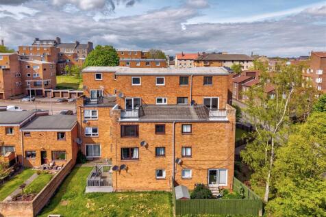 15 Kinloch Street Dundee-16.jpg