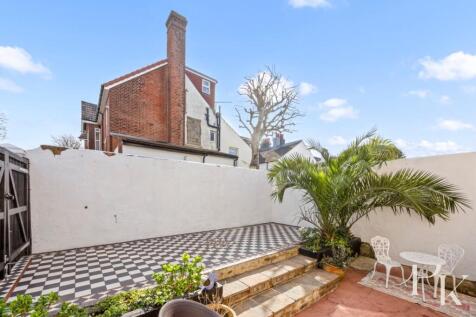 Garden/Parking