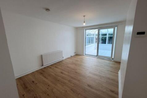 Wayland Road, Gorton,  photo 3