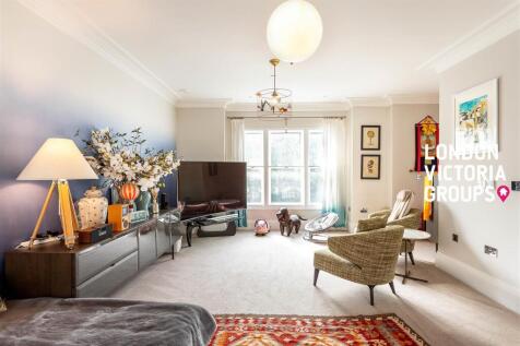Battersea Park Road, London, SW11 photo 3