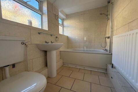 Limestone Terrace, Mansfield Woodhouse, Nottinghamshire photo 5