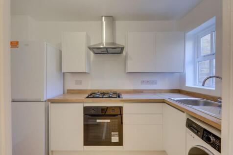 Heather Close, London, SE13 photo 4