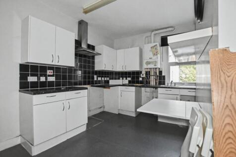 Flat A &amp; Flat B, 3 Plumstead Common Road, London, SE18 3AP