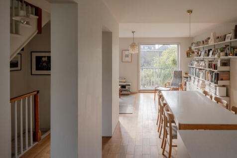 318615 - Vicar's Close, London E9 - high res-07...