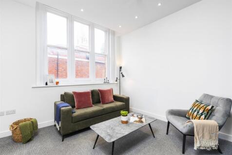 27/28 - Bank Street - Four Bedroom En Suite Student Apartment photo 3