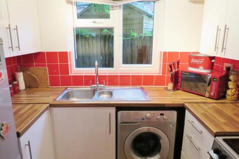 Muirfield Close, Ifield, Crawley photo 3