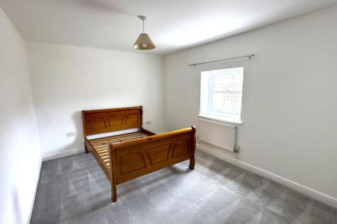 Flat A, 146 Fortuneswell, Portland photo 4