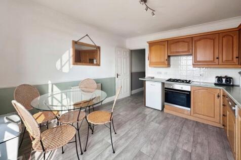 Harbour 68 kitchen 1