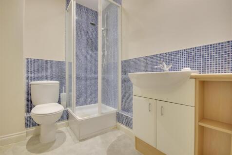 Bathroom 2.jpg