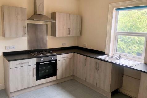 Flat 2, 5 Balmoral Road, Town Moor, Doncaster, DN2 5BZ photo 3