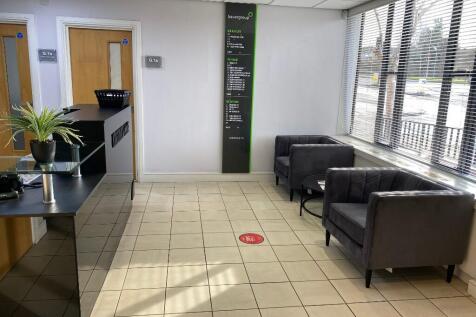 Office to rent Image 3