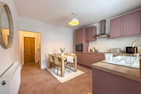 Dining Kitchen 1