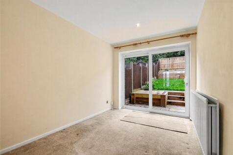 Walnut Crescent, Malvern, Worcestershire, WR14 photo 3