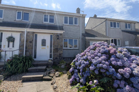 3 Bedroom Semi-Detached House for Sale