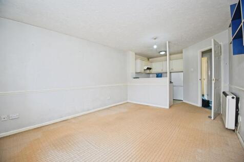 Living/Dining Area
