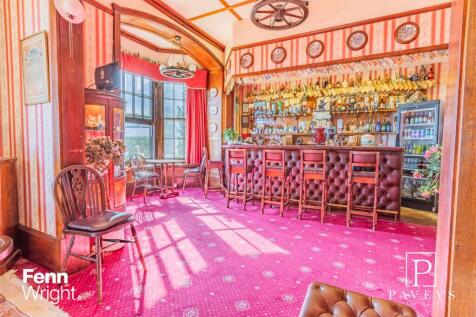 GROUND FLOOR ACCOMMODATION