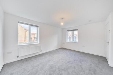 Sycamore Avenue, WF11 photo 3
