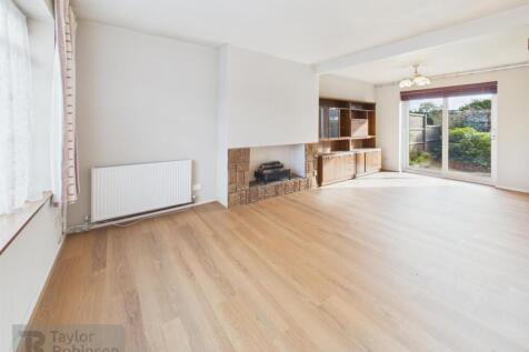Ashdown Drive, Tilgate photo 3