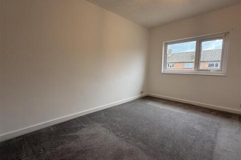 Longlands Road, Bishops Cleeve photo 5