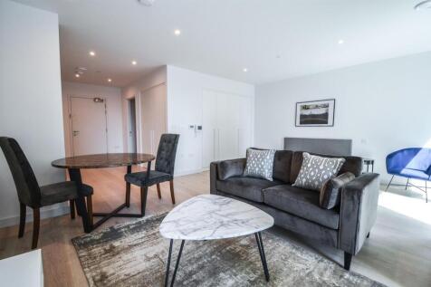 Studio flat on John Cabot House, Clipper Street, Royal Wharf, London, E16, £1,800/mo