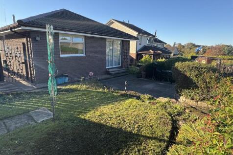 REAR GARDEN 1.jpg