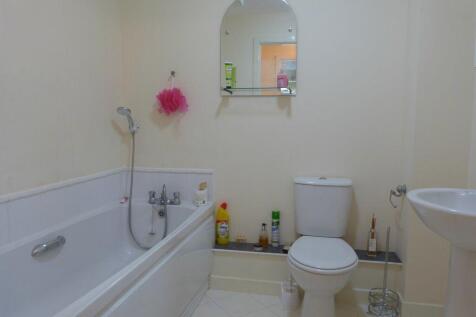 Glebe Place, Highworth photo 3