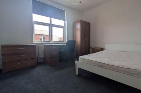 Lenton Boulevard, Nottingham photo 5